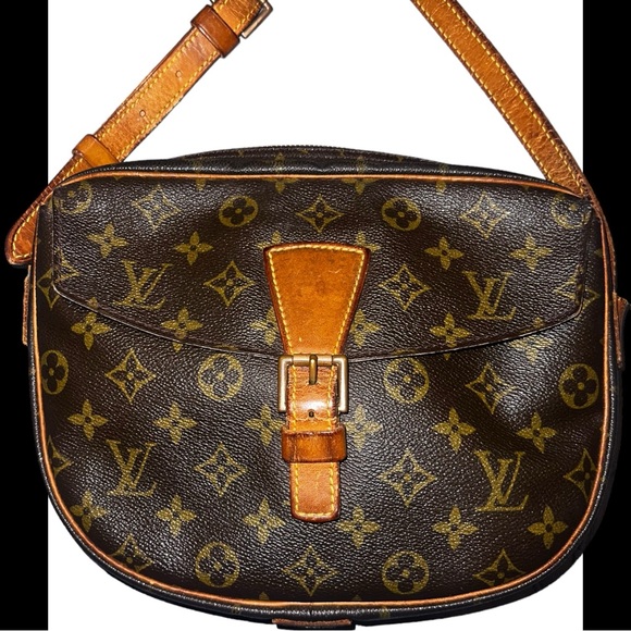 Louis Vuitton Handbags - Louis Vuitton shoulder purse